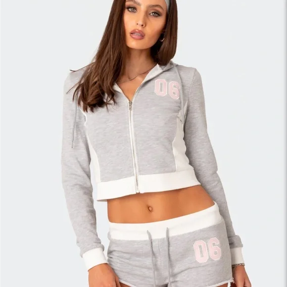 🚫SOLD🚫EDIKTED LOW RISE SWEATSHORTS AND HOODIE💕 - Picture 6 of 9